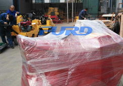福瑞得機(jī)械座駕壓路機(jī)、手扶壓路機(jī)、灌縫機(jī)及時(shí)包裝發(fā)貨